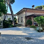 Vanna - The Ancient Just In The Center Forte dei Marmi