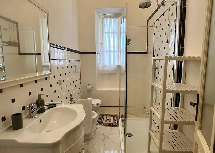 Vanna - The Ancient Just In The Center