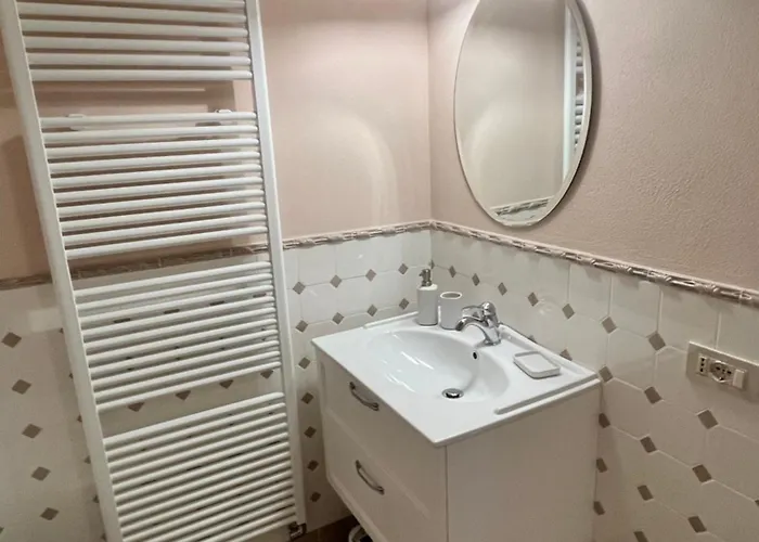 Vanna - The Ancient Just In The Center *