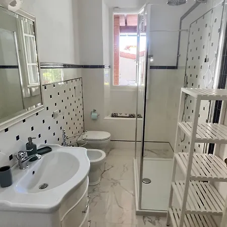 Vanna - The Ancient Just In The Center * Форте-деи-Марми