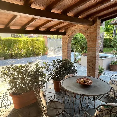 Vanna - The Ancient Just In The Center Forte dei Marmi