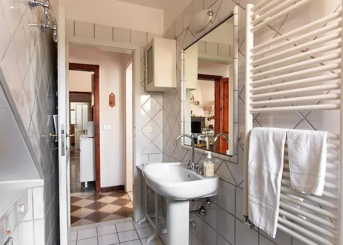 Willa Vanna - The Ancient Just In The Center