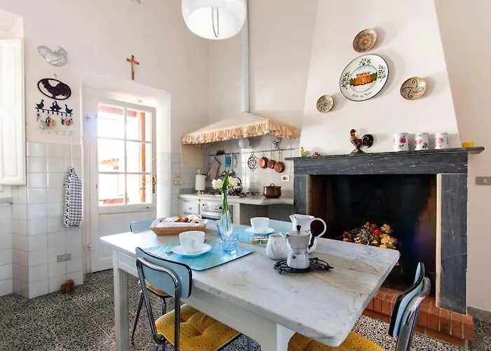 Vanna - The Ancient Just In The Center فورتي دي مارمي