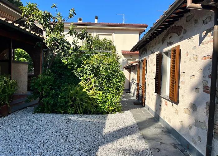 Vanna - The Ancient Just In The Center Forte dei Marmi