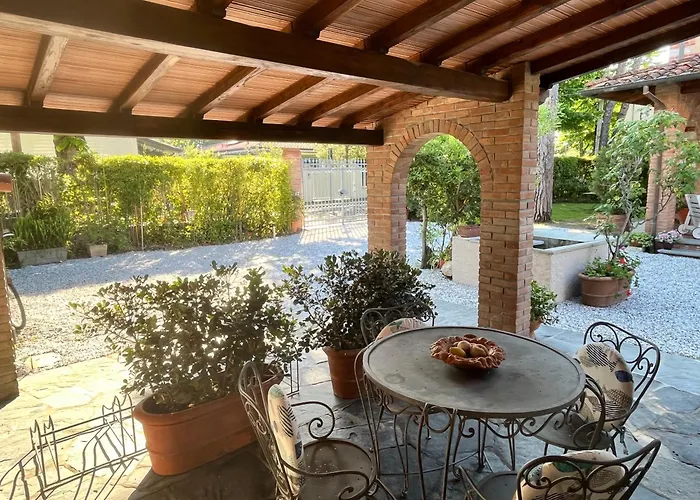 Vanna - The Ancient Just In The Center Forte dei Marmi